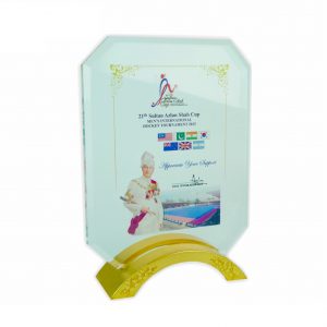 Crystal Plaque CR3004