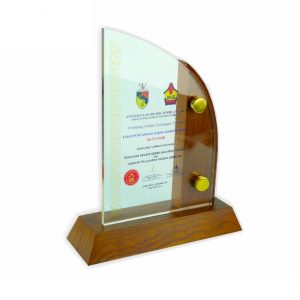 Crystal Plaques Wooden Crystal Plaque CR3006 Wooden Crystal Plaque CR3006