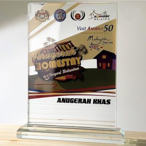 Crystal Plaque CR3093