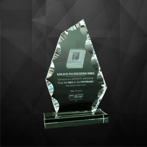 Crystal Plaques Iceberg Crystal Plaque CR9101 Iceberg Crystal Plaque CR9101